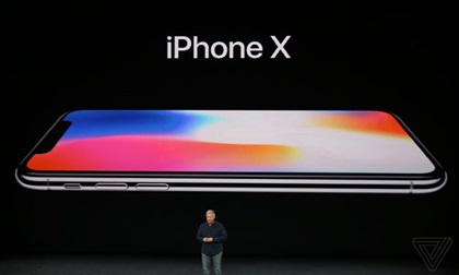 Lô hàng iPhone X đầu tiên xuất xưởng, về Việt Nam giá 50 triệu đồng