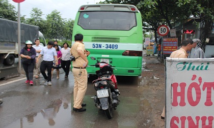 Va chạm với xe buýt, một nữ sinh năm 4 bị cán tử vong