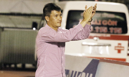 Công Vinh bị VPF nhắc nhở