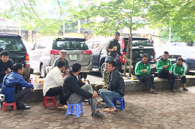 chum anh: ha noi lanh te tai, thanh nien 