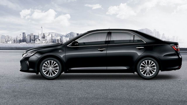 Toyota Camry 2017 vừa ra mắt đã giảm giá 50 triệu - 4