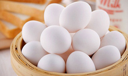 Cách phân biệt trứng gà bị tẩy trắng