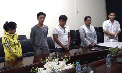 Vụ GĐ tử vong do bị đốt xe: Khôi phục 70 tin nhắn, cuộc gọi từ chiếc điện thoại cháy đen
