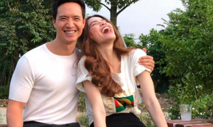 Mệt mỏi vì trò 'thả thính' đăng ảnh đối phương, Kim Lý vội công khai mối quan hệ rõ ràng với Hồ Ngọc Hà?