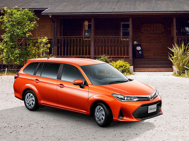 Xe gia đình Toyota Corolla Fielder giá 333 triệu đồng - 1
