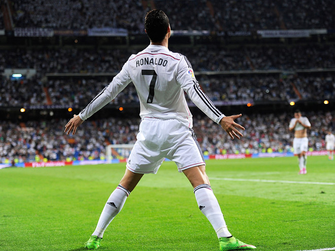 Ronaldo phien ban hay nhat van con o phia truoc hinh anh 2