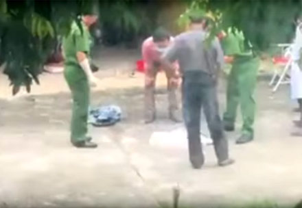 Nam sinh lớp 12 bị 2 thanh niên đánh tử vong tại trường - 1