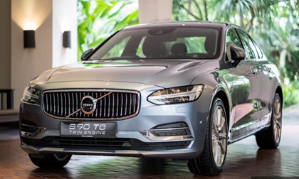 Xe sang Volvo S90 T8 Hybrid có giá từ 2 tỷ đồng