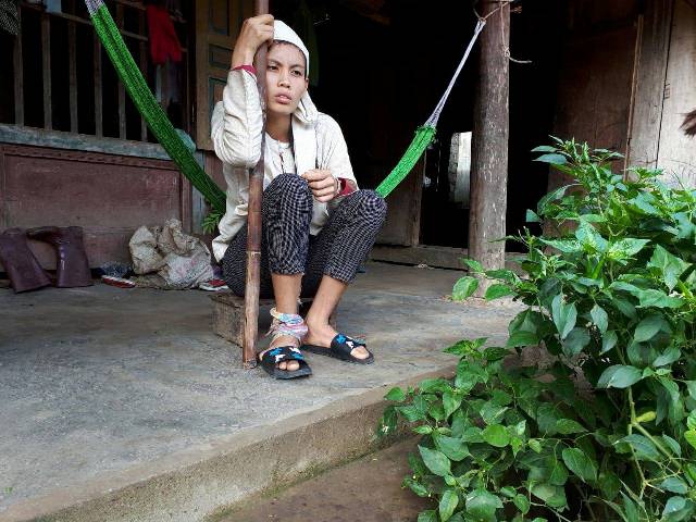Đau đớn, hụt hẫng, chỉ trong phút chốc chị Hiền mất cả chồng lẫn con