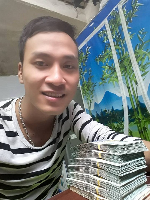 vu tra lai khach 320 trieu dong bo quen: cau sinh vien ngheo duoc tuyen duong - 1