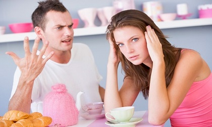 Chị em mách nhau cách trị chồng vũ phu, đàn ông xem xong 'sợ run cầm cập'