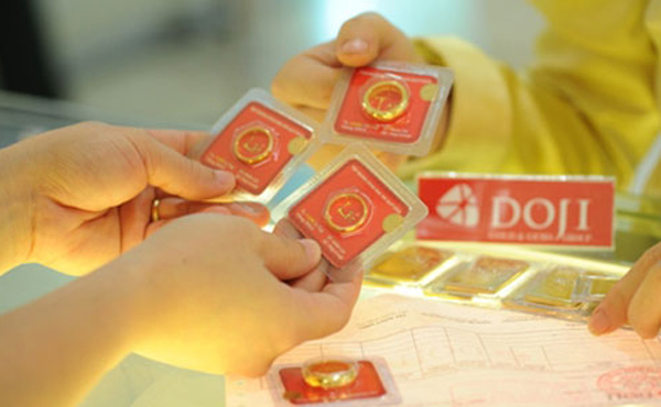 gia-vang-hom-nay-28-10-cham-muc-thap-nhat-ba-tuan-2-xahoi.com.vn-w600-h370