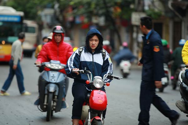 tin moi ve ap thap ngay 30/10: bien dong xuat hien voi rong, gio giat manh cap 8 - 2