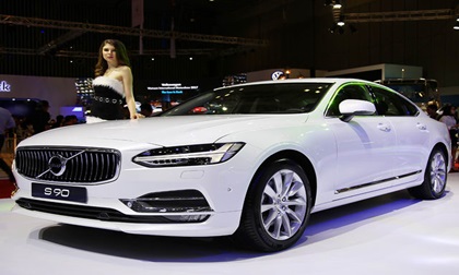 Sedan hạng sang Volvo S90 giá từ 2,4 tỷ đồng ở Việt Nam