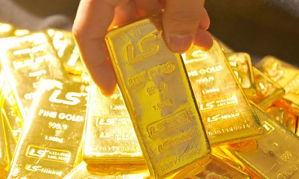 Giá vàng hôm nay 31/10: Sức ép bất ngờ, vàng giảm sâu