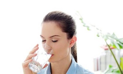 Uống nước theo đúng cách này vừa ngừa ung thư lại hạn chế được bệnh tim mạch, luôn trẻ khỏe