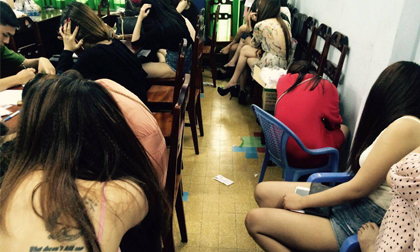 Đột kích nhà hàng ở trung tâm Sài Gòn, tạm giữ 37 người trong đó 24 người dương tính với ma túy