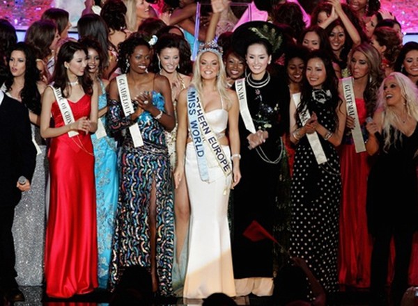 Mai Phương Thúy trong Miss World 2006.