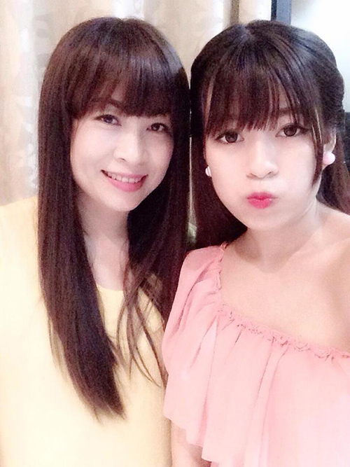 dan mang tranh cai nay lua anh dau la ba me u50, dau la con gai? hinh anh 1