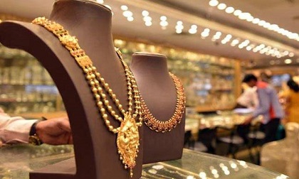 Giá vàng hôm nay 12/11: Giảm giá, chờ sóng mới
