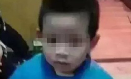 Bé trai 4 tuổi bị mẹ nhẫn tâm siết cổ đến chết rồi giấu xác dưới giường vì không nghe lời