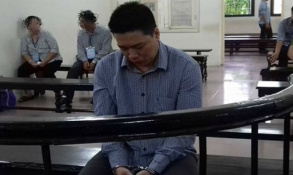 Cha già bất lực trước cảnh 'gà cùng một mẹ vẫn hoài đá nhau'