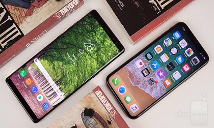 So sánh iPhone X với Galaxy Note 8: 'Cuộc chạm trán nảy lửa'