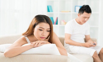 7 dấu hiệu ngầm mách chồng bạn đang ngoại tình