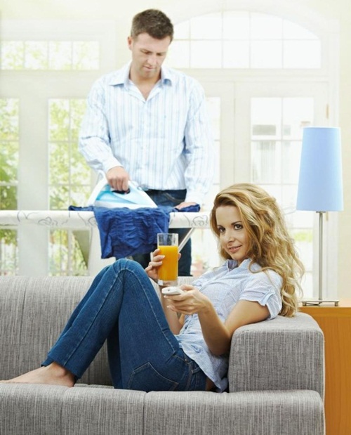 Vừa cưới được 2 tuần, vợ nhất quyết ly hôn vì chồng quá chiều chuộng - 1