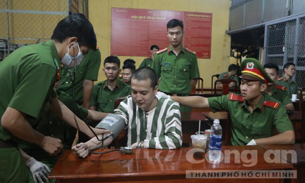 bua-an-cuoi-cung-cua-tu-tu-nguyen-hai-duong-4
