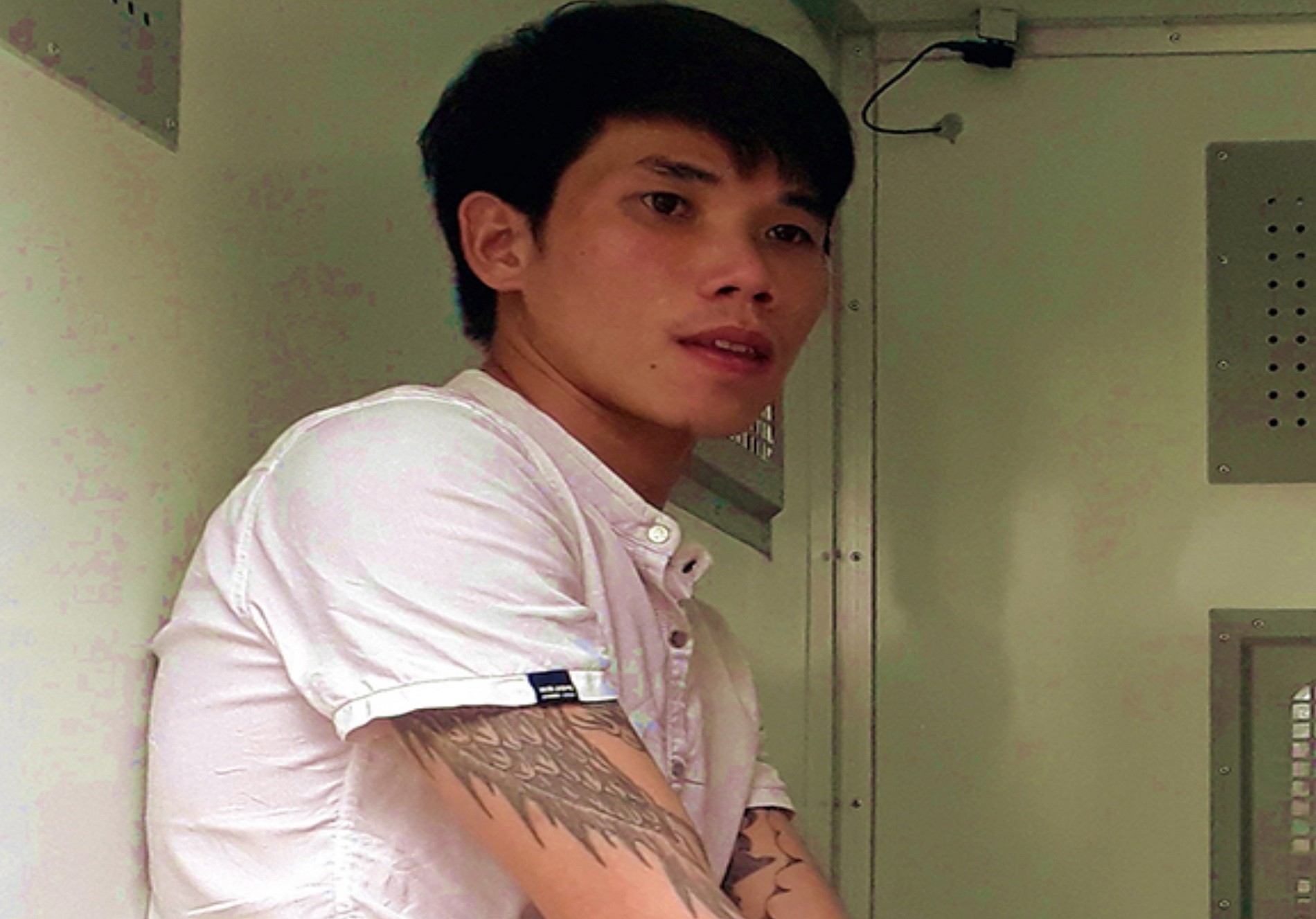 ca nha “vo” nga ngua khi biet “re hien” la... “sieu trom” tron trai hinh anh 1