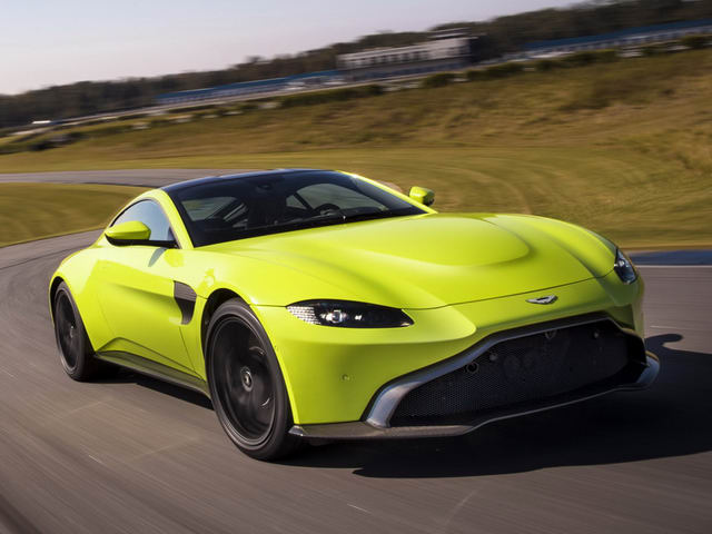 tuyet tac aston martin vantage 2018 gia 3,4 ty dong hinh anh 1