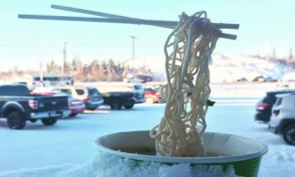 Gió mùa đông bắc của mình đã là gì, ở Canada bát mì tôm còn đóng băng cơ