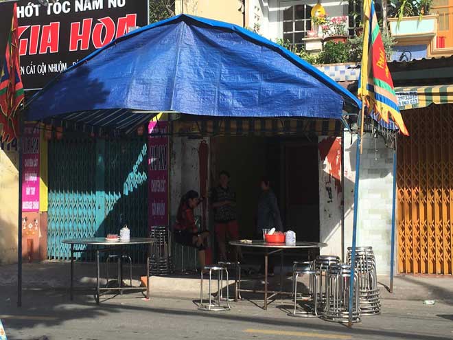 Vụ bé 6 tuổi bị sát hại: Người thân khóc gào trong đau đớn - 1