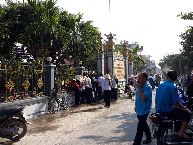 thai binh: chay lon thieu rui ngoi dinh hang tram nam tuoi - 4