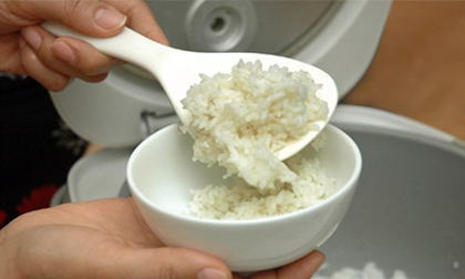 Buổi đầu đến ra mắt mẹ người yêu, cô gái ấm ức vì bị mắng 'ở nhà không ai dạy xới cơm à?'