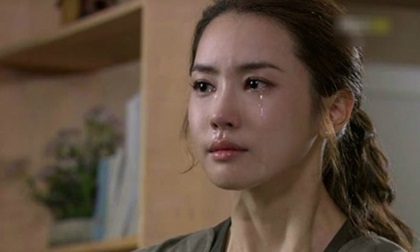 Lỡ tay đánh lại mẹ chồng anh bỏ tôi ngay lập tức mà chẳng cần biết lý do
