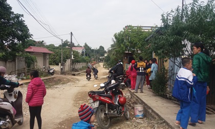 Bà nội của cháu bé 20 ngày tuổi vẫn thản nhiên đi xem bói sau khi phi tang