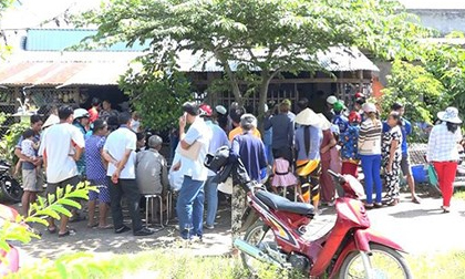 Lời khai của bà ngoại siết cổ cháu trai rồi uống thuốc độc tự tử