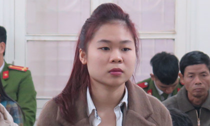 Cô gái giết người yêu cười cợt ở tòa khi khai báo