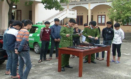13 học sinh THCS ở Ninh Bình thuê 2 ô tô đi đánh nhau do mâu thuẫn trên facebook