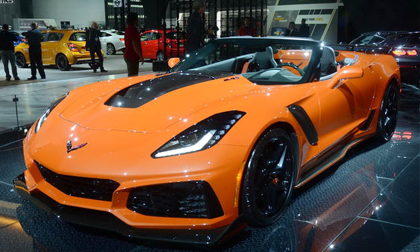 Siêu xe Chevrolet Corvette ZR1 mui trần giá từ 2,8 tỷ đồng