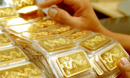 Giá vàng hôm nay 5/12: USD tăng mạnh, vàng xuống đáy