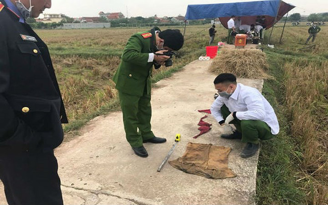 Mẹ già rụng rời khi đến nhận dạng thi thể con gái bị sát hại phi tang trong cống - Ảnh 2.