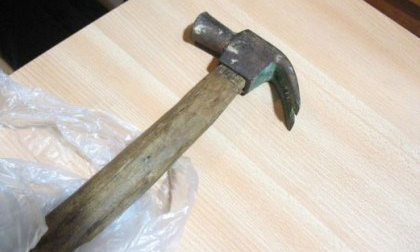 Cãi nhau, chồng dùng búa đánh chết vợ