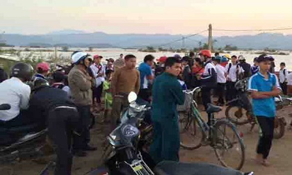 Hai học sinh lớp 7 bị nước cuốn trôi mất tích
