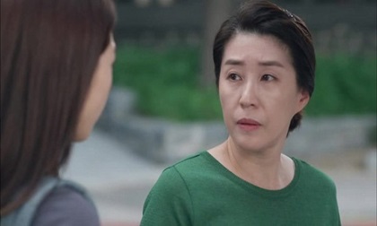 Tôi thấy mình khôn khi quyết định đưa hết tiền cho mẹ chồng giữ