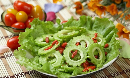 5 người mắc bệnh sau đừng dại mà ăn mướp đắng