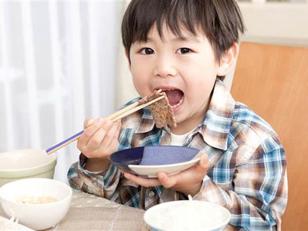 5 chieu nuoi con cua me nhat de tre co suc de khang, khoe manh nhat the gioi - 1