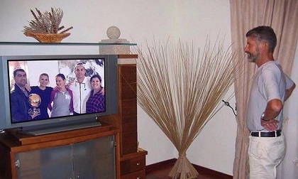 Bức ảnh xúc động muốn rơi nước mắt về tình cảm gia đình nhà Ronaldo